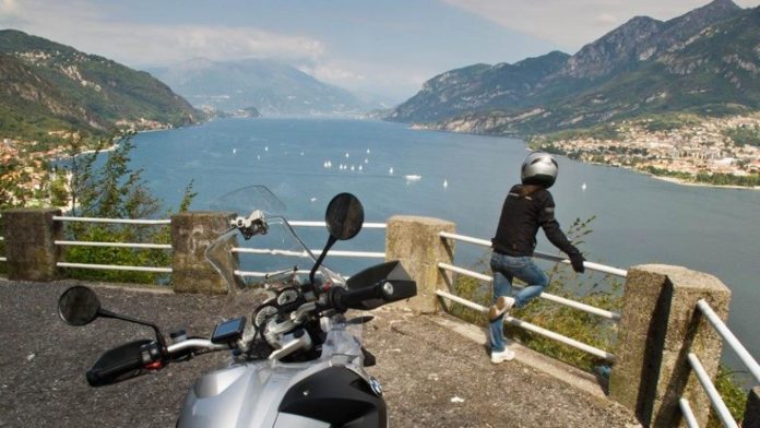 Lago di Como in moto